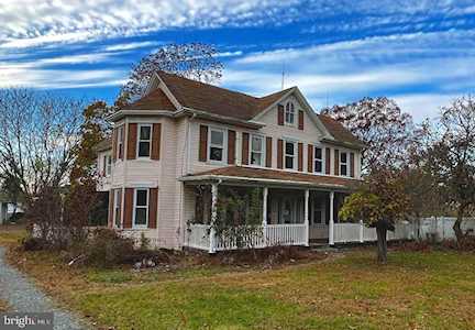 3005 Hallowing Point Rd Prince Frederick, MD 20678