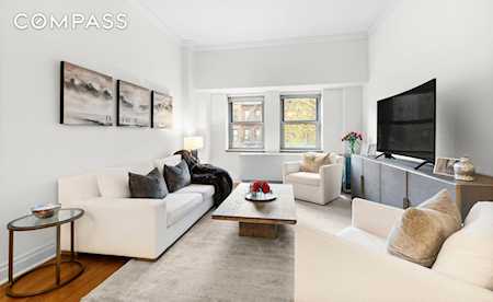 350 E 82nd St #2E New York, NY 10028