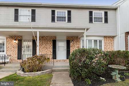 447 Ingram Ct Glen Burnie, MD 21061
