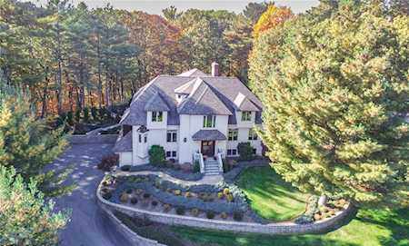 11 Kings Row Cumberland, RI 02864