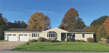 31 Lawnwood Rd North Kingstown, RI 02852