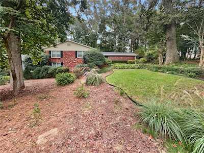 6721 Castleton Drive Atlanta, GA 30328