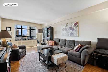 100 Remsen St #8K Brooklyn, NY 11201