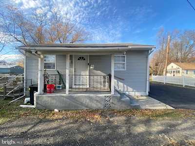 68 Poplar St Penns Grove, NJ 08069