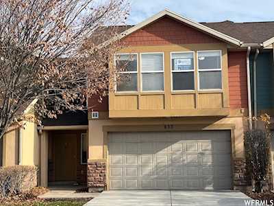 832 Spring Pond Dr Farmington, UT 84025