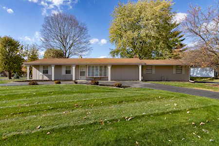 1020 S Tree Top Ln Greenwood, IN 46142