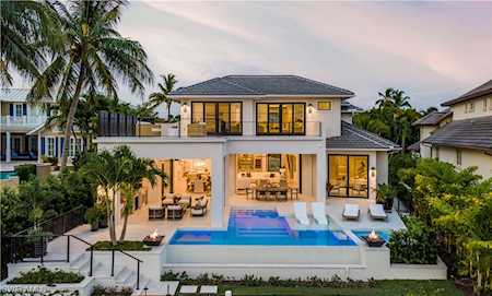 518 S 21st Ave Naples, FL 34102
