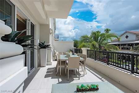 490 S 5th St #203 Naples, FL 34102