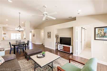 9060 Michael Circle #4-410 Naples, FL 34113