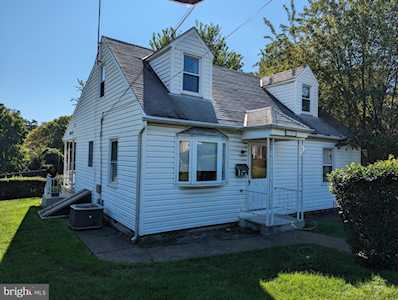 8525 Oakleigh Rd Parkville, MD 21234