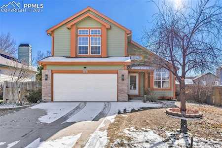 9367 Daystar Terrace Colorado Springs, CO 80925