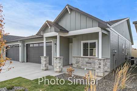 4807 N Selway Falls Lane Meridian, ID 83646