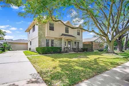 2310 Country Place Dr Richmond, TX 77406
