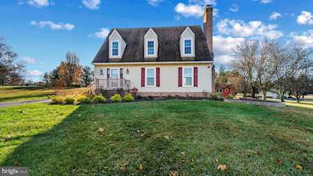 1881 Lakeland Dr Finksburg, MD 21048