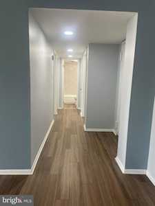1806 Metzerott #203 Adelphi, MD 20783