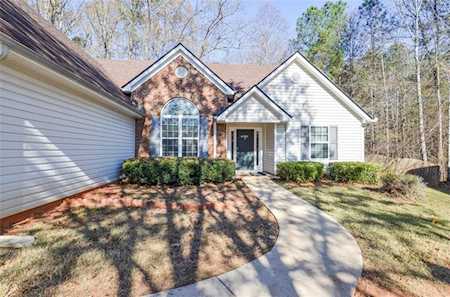 4090 Crestwater Lane Snellville, GA 30039