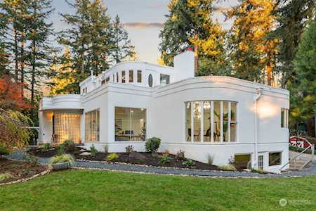 2800 122nd Place NE Bellevue, WA 98005