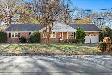 404 Longdale Cres Chesapeake, VA 23325