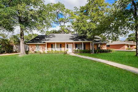 5203 Berry Creek Dr Houston, TX 77017
