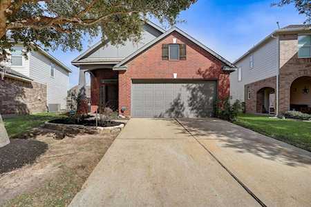 7446 Legacy Pines Dr Cypress, TX 77433