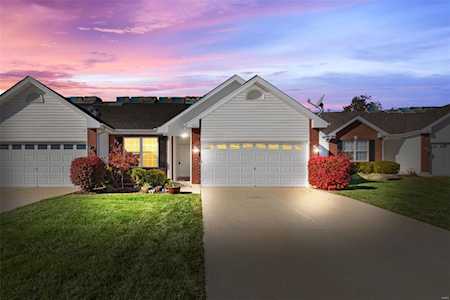 613 Grayhawk Circle Wentzville, MO 63385