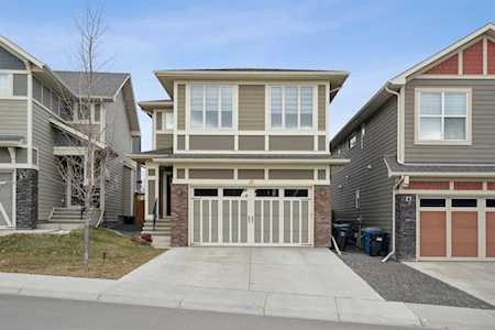 25 Masters Way SE Calgary, AB T3M2N5