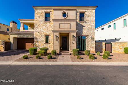 3918 E Crittenden Ln Phoenix, AZ 85018