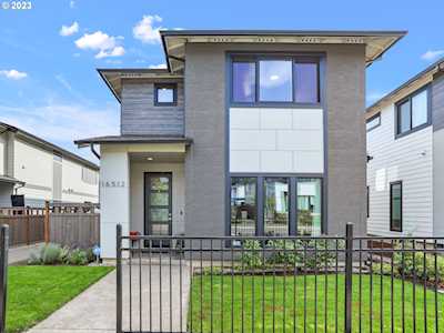 16512 SE Pleasant Valley PKWY Happy Valley, OR 97086
