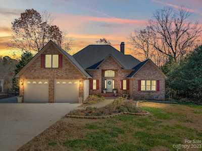 1135 Pebble Point Point Salisbury, NC 28146