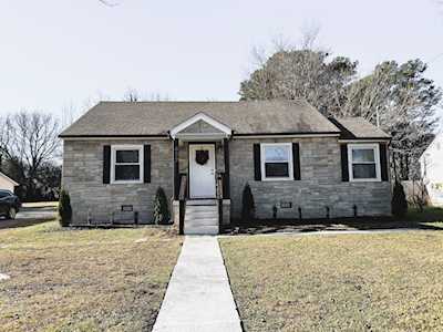 609 N Collins St Tullahoma, TN 37388