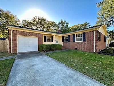 3609 Sea Gull Rd Virginia Beach, VA 23452