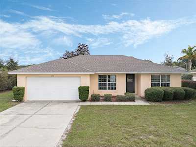 4761 Treasure Cay Rd Tavares, FL 32778