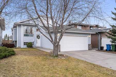 113 Citadel Hills Circle NW Calgary, AB T3G 3V6
