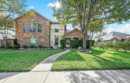 208 Ephraim Drive Glenn Heights, TX 75154
