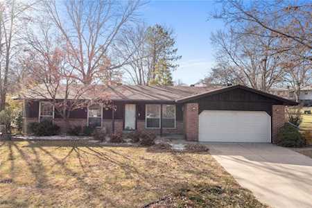 3133 Sussex Dr St Charles, MO 63301