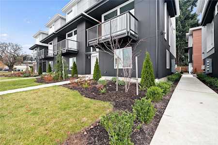 1220 Harrington Ave NE Renton, WA 98056