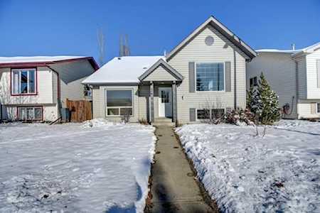 26 Kirkland Close Red Deer, AB T4P 4A3