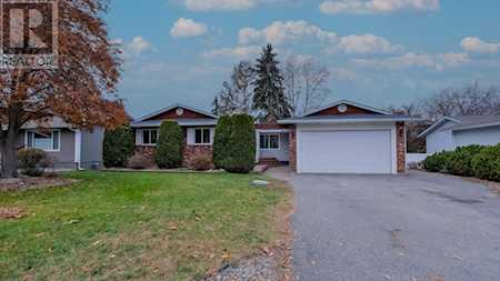 2566 Packers Road Kelowna, BC V1W2W6