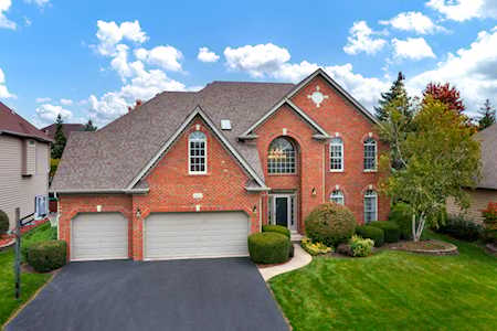2407 Leverenz Rd Naperville, IL 60564