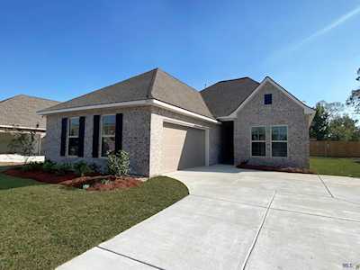 38405 Parliament Dr Prairieville, LA 70769