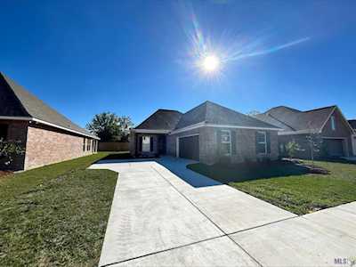 38421 Parliament Dr Prairieville, LA 70769