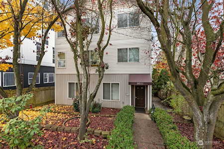 10511 Midvale Ave N #301 Seattle, WA 98133
