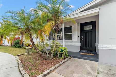 5968 46th Ave N Kenneth City, FL 33709
