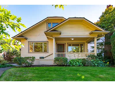 932 NE Hazelfern PL Portland, OR 97232