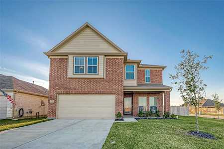 128 Shining Point Dr Waller, TX 77484