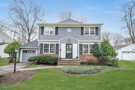 110 Primrose Dr New Providence Boro, NJ 07974