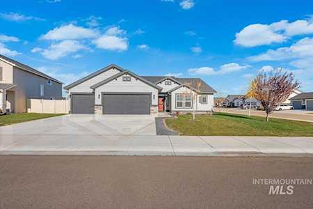 4888 W Deer Springs Dr Meridian, ID 83646