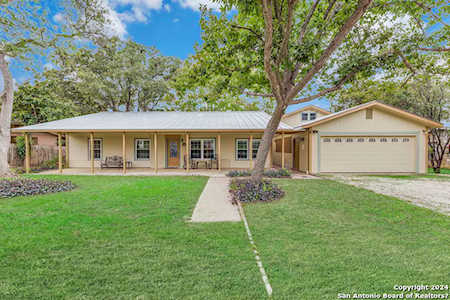 205 Lower Lacoste Rd Castroville, TX 78009
