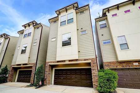 2435 Beall St Houston, TX 77008