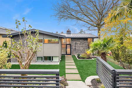 1853 1st St Kirkland, WA 98033